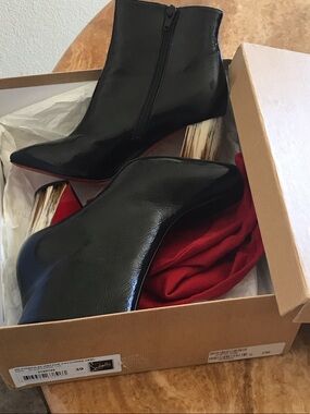 39 fits 7-8. Trade for 40. Like New 85mm Christian Hilconico Leather Boots